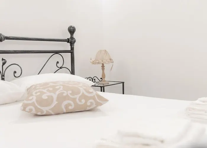 Il Vecchio Arco * Novoli